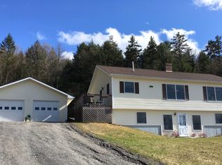 140 Abbey Rd, Lyndonville, VT 05851