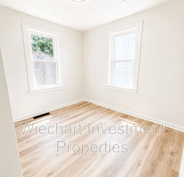 614 N Metcalf St — Photo 6