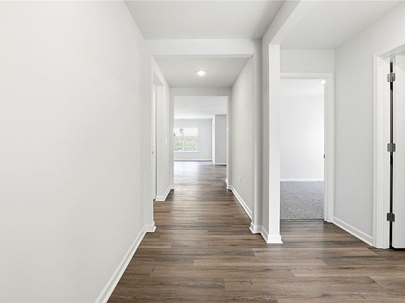 4th image of 121 Cascade Ln