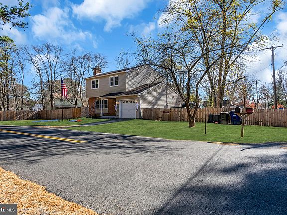 2nd image of 1300 S Brynwood Dr