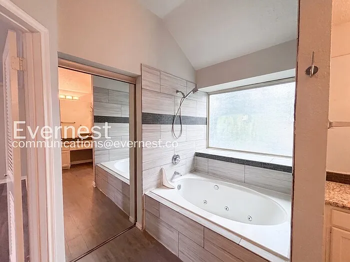 7842 Royan Dr — Photo 17
