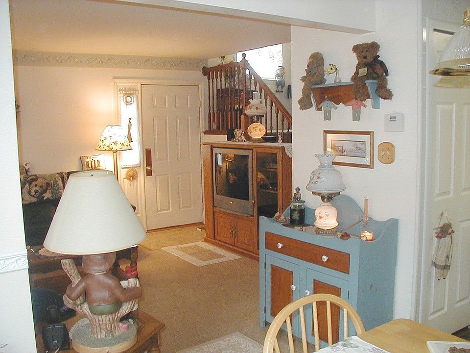 14 Horseshoe Dr, Douglassville, PA 19518 Zillow