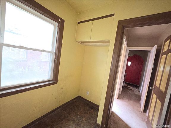 17th image of 5310 Grayton St