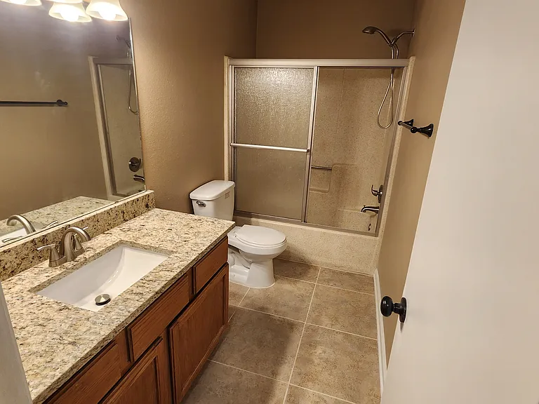 7713 Creek Wood Dr — Photo 9