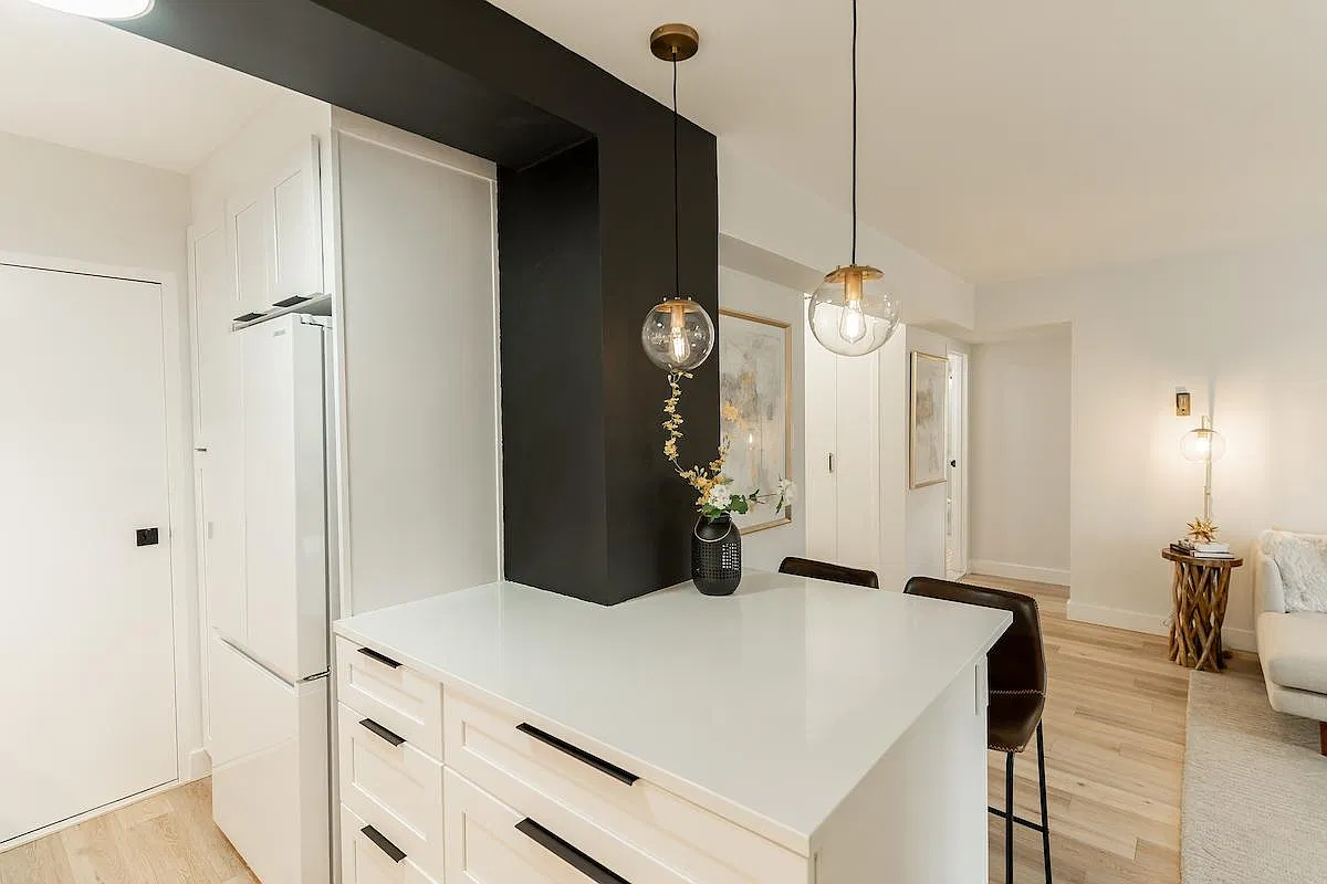 2 bed, 900 sqft, $3,800 — Photo 3