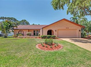3712 Aster Dr, Sarasota, FL 34233