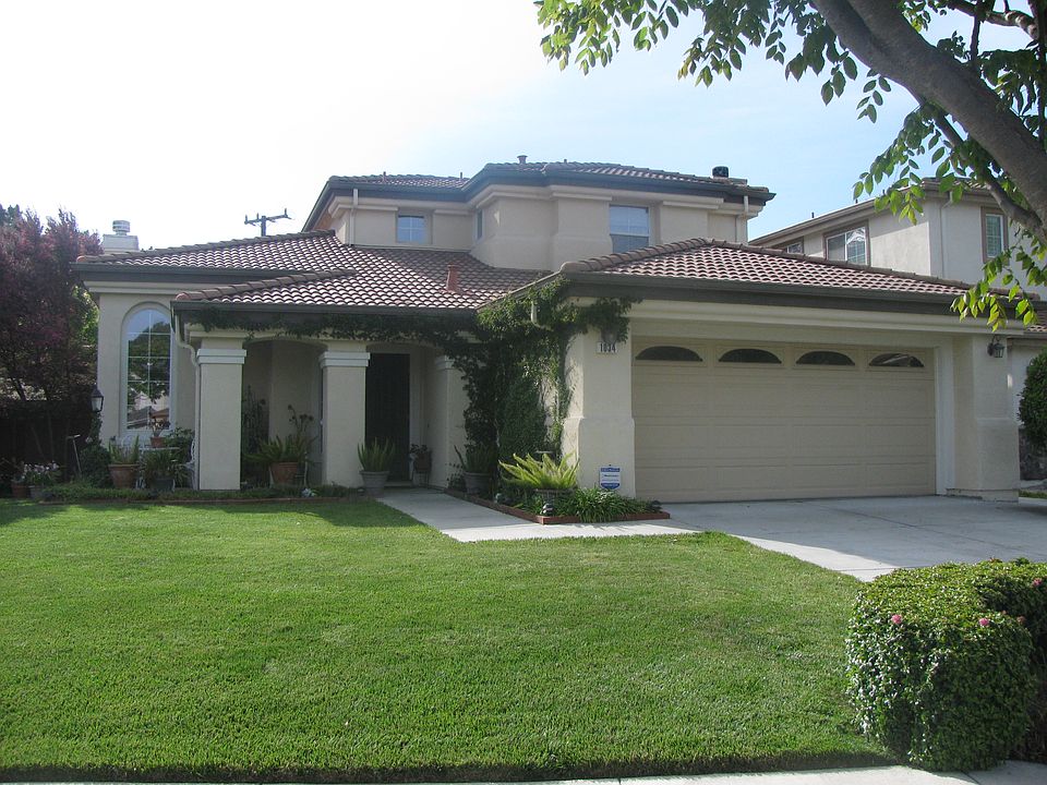 1st image of 1034 Canyon Oaks Dr
