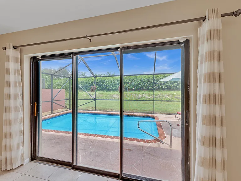 7747 Villa Nova Dr — Photo 36