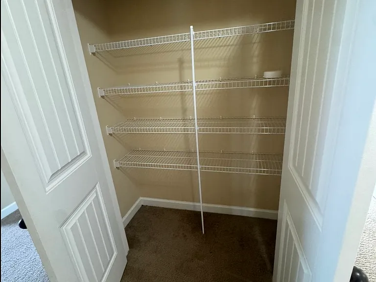 111 Castanet Ct — Photo 33