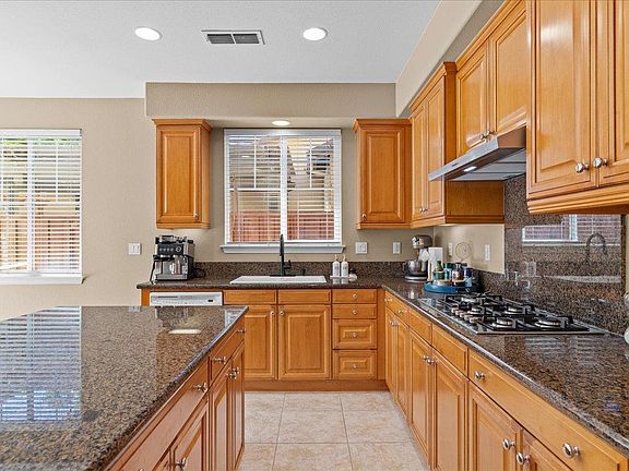 4th image of 474 N Orinda Ct