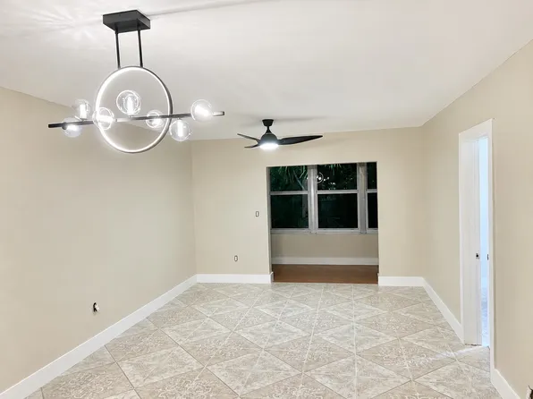 160 Royal Palm Rd APT 109, Hialeah Gardens, FL 33016