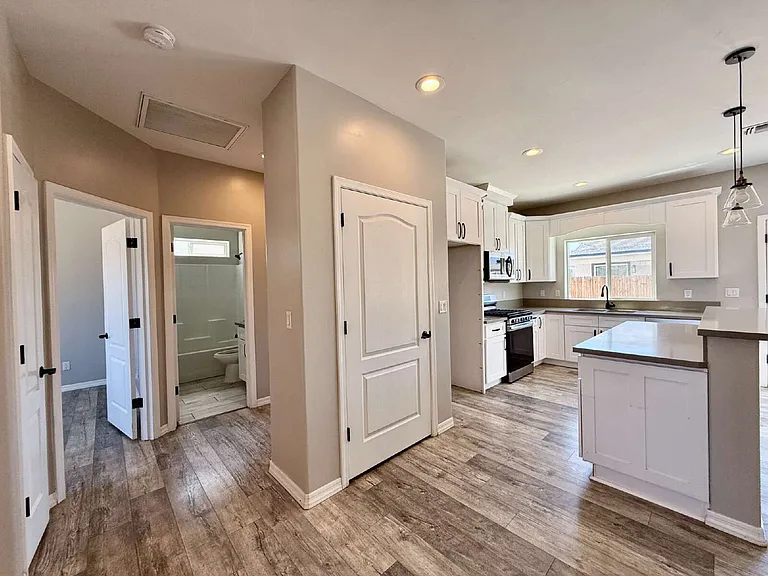 1530 Jose Ave — Photo 21