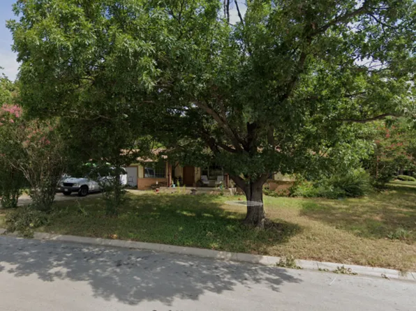 2003 Kayewood Dr, Denton, TX 76209