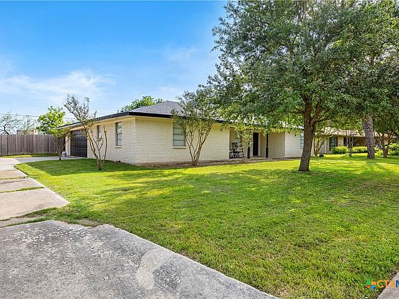 3rd image of 1025 Terra Alta Dr