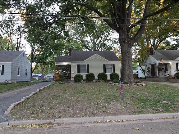 3rd image of 8221 Belleview Ave