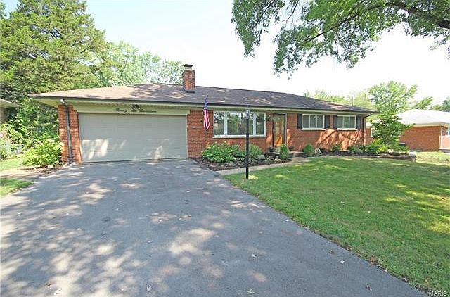 1st image of 9617 Greenview Dr