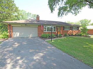 9617 Greenview Dr, Saint Louis, MO 63126