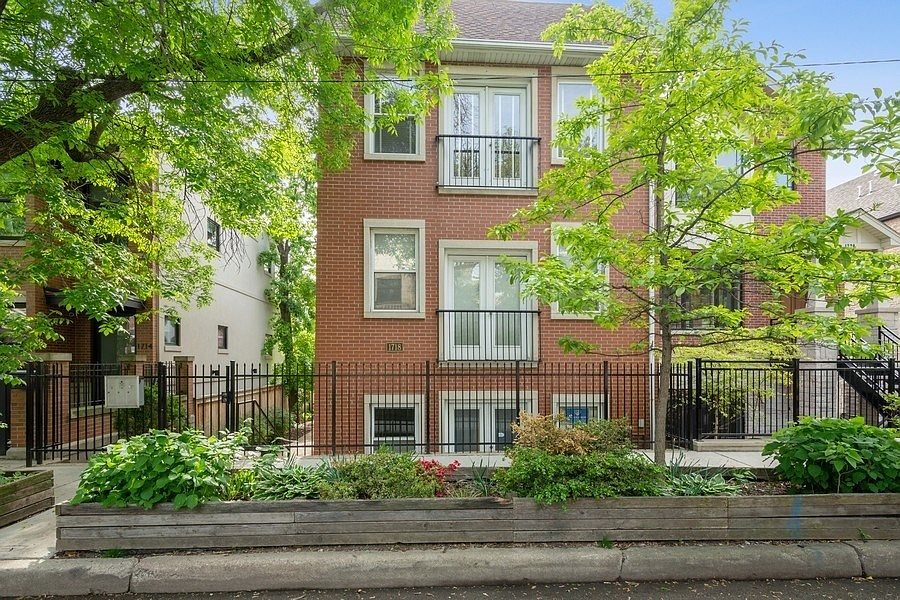 1st image of 1718 N Hermitage Ave #3