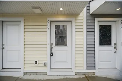 909 Baltic Ave — Photo 19