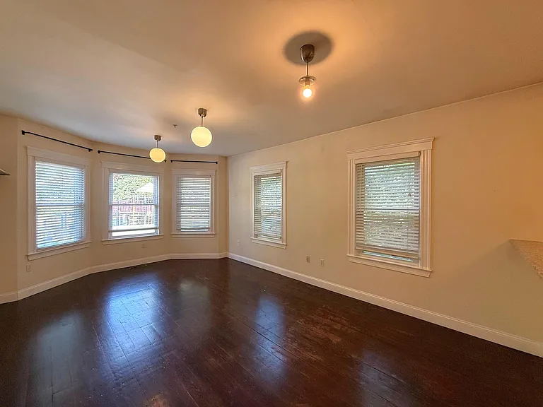 10 Giles Park — Photo 17