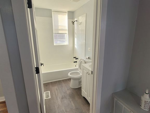2nd image of 3549 W Grenshaw St #1