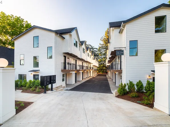 6391 E Burnside St, Portland, OR 97215
