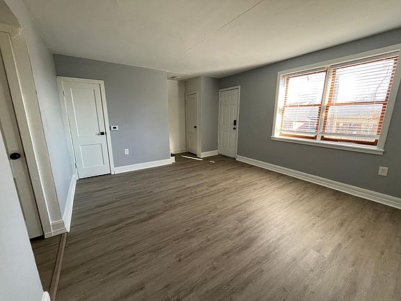 4th image of 812 Nathan St