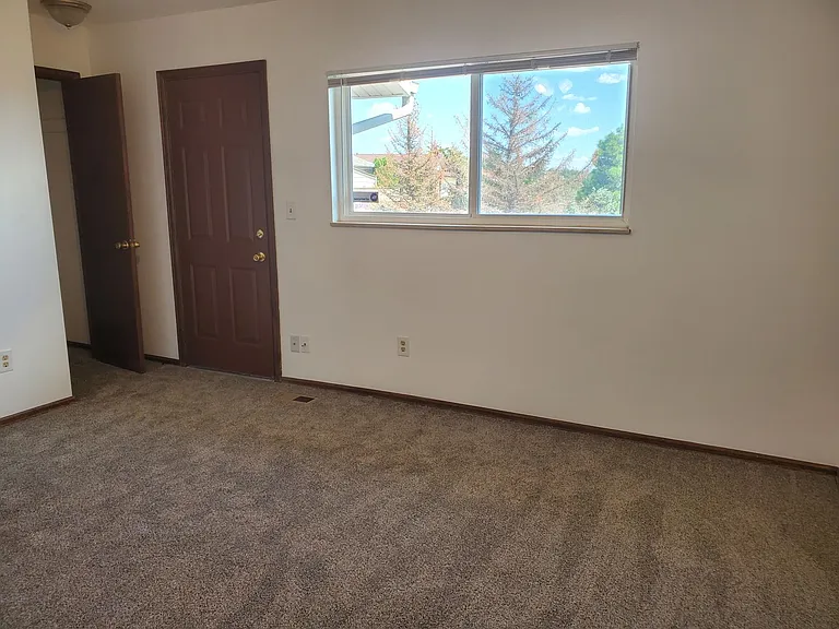 5528 Fiesta Ln — Photo 16
