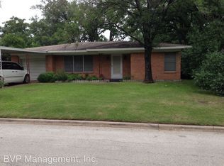 4303 Oaklawn St, Bryan, TX 77801