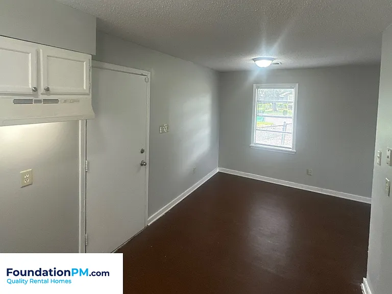 732 Tampa Ave — Photo 6