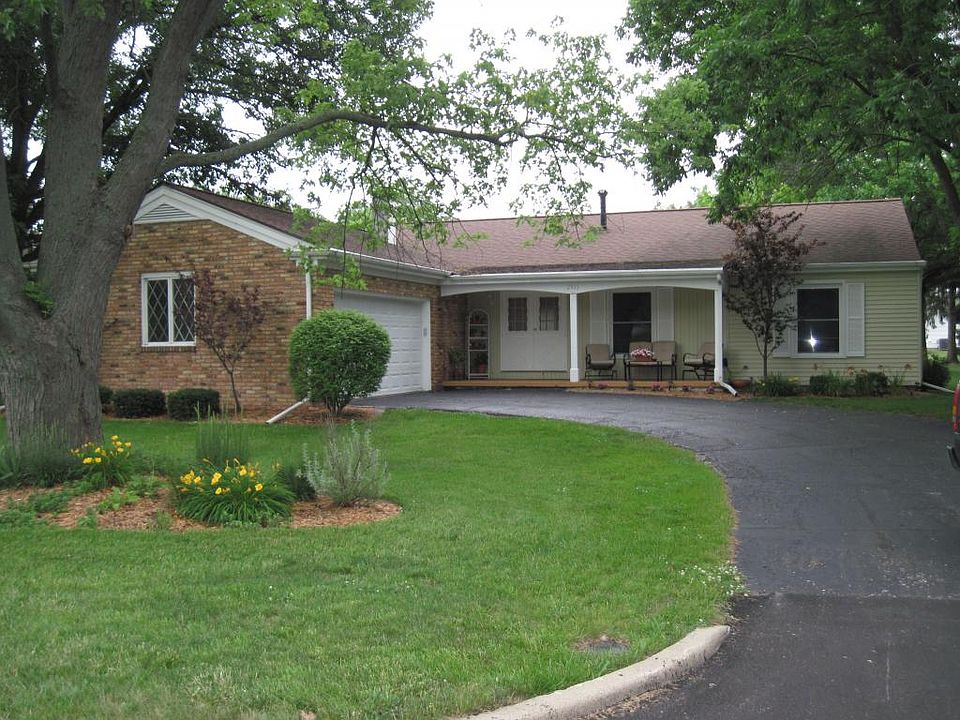 1st image of 2515 4th St