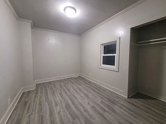 5th image of 401 Cass St
