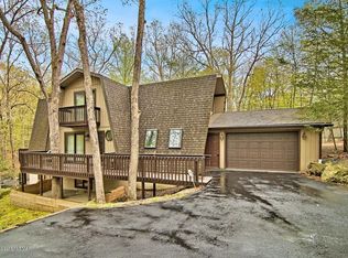5770 Decker Rd, Bushkill, PA 18324