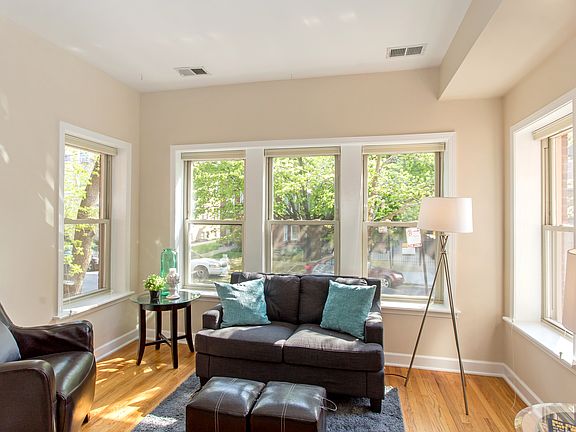 3rd image of 4416 N Rockwell St APT 1
