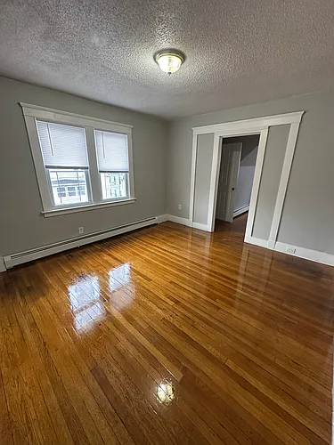 84 Elizabeth St Photo 1