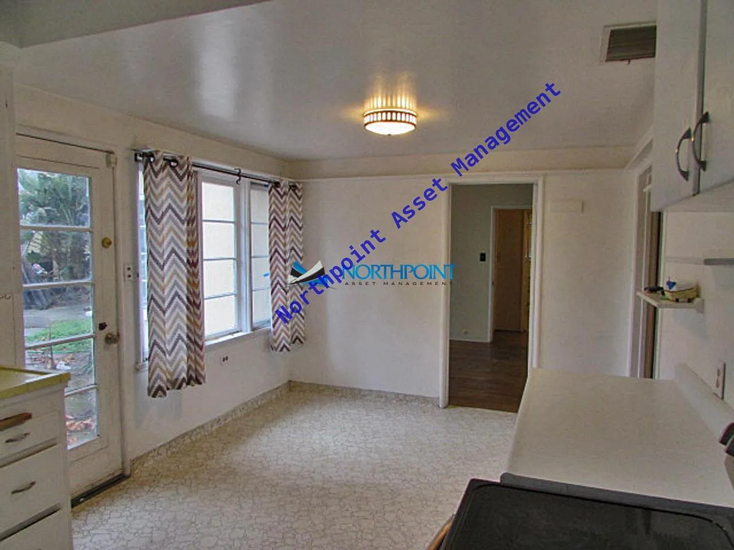 3-Bedroom, 1.5 Bath Single Family for Rent in Riverside, CA | Attached 2-Car Garage & Modern Kitchen — Photo 4