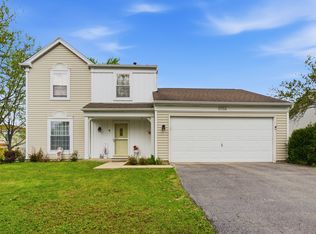 2054 Mission Hills Dr, Elgin, IL 60123