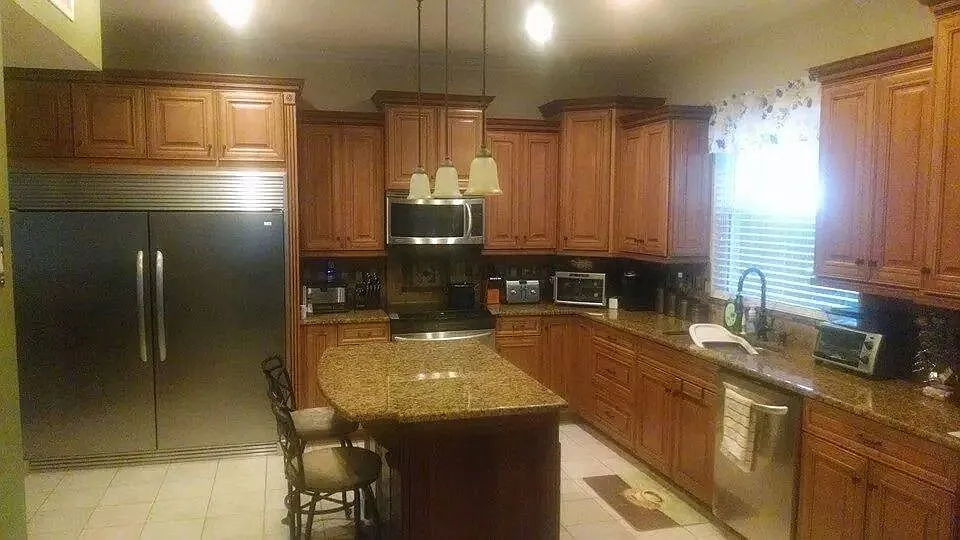 5 bed, 2.5 bath, 3500 sqft, $3,595 — Photo 2