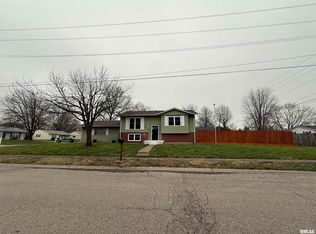 2901 Lyn St, Springfield, IL 62702