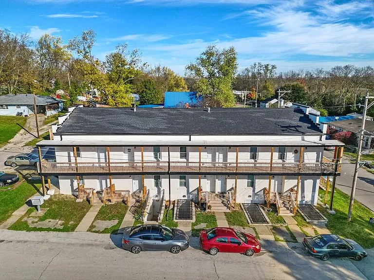 725 E College St #725 E COLLEGE STREET — Photo 11