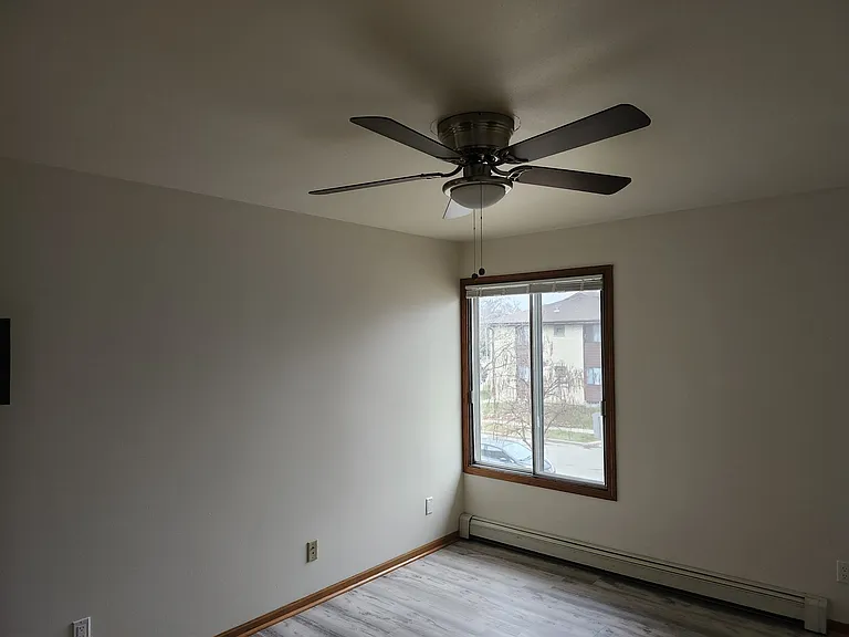 4812-24 N 104th St #6 — Photo 15