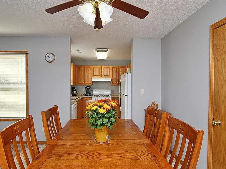 2503 Aster Ave — Photo 10