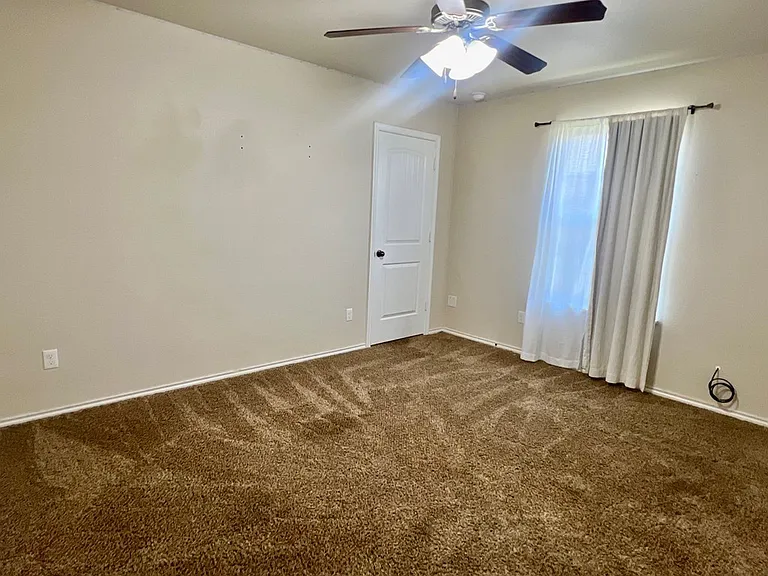 303 Koufax Ct — Photo 13