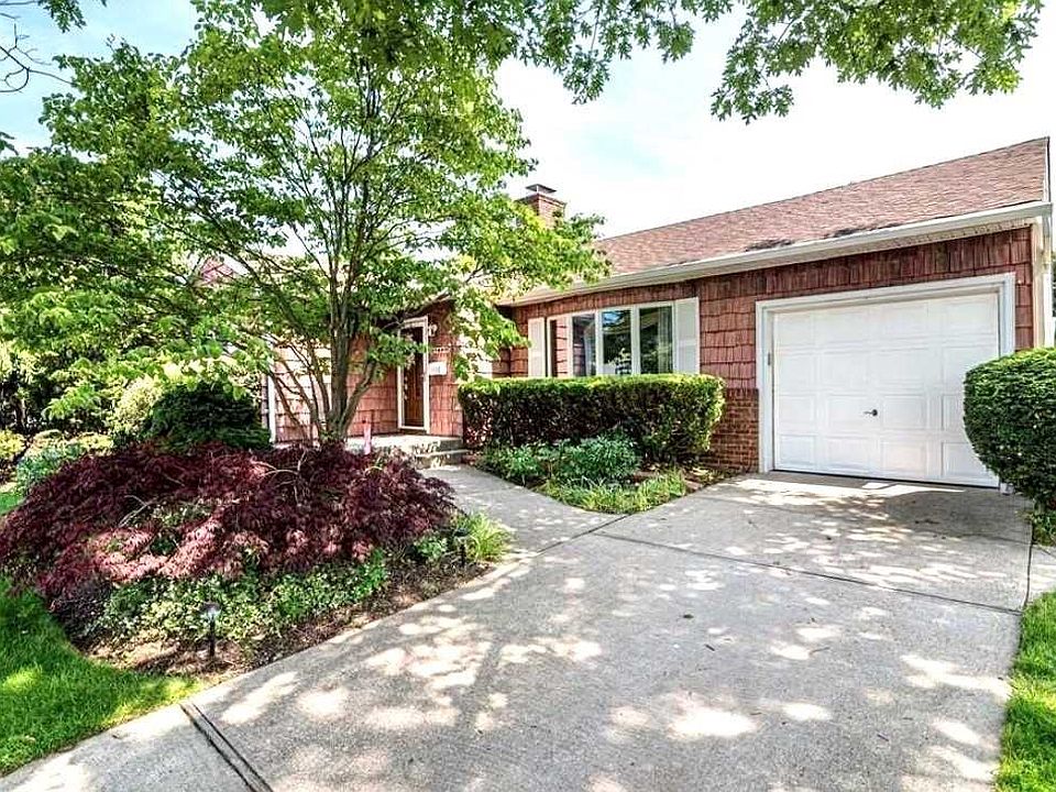 1st image of 1272 Parkwood Dr