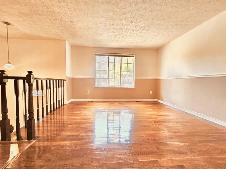 8465 Summer Breeze Ln — Photo 4