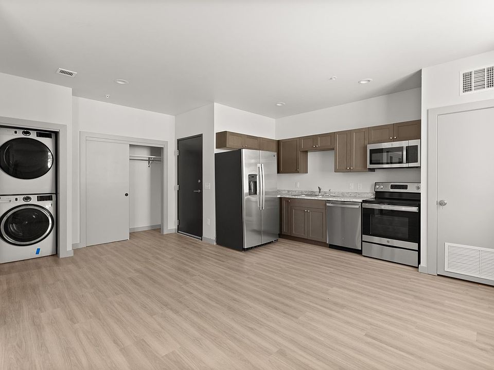 1st image of 1127 Alderson Ave Unit 205
