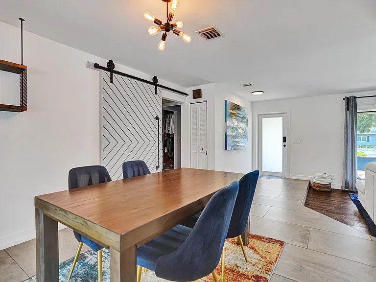 1201 SW 28th Ave — Photo 56