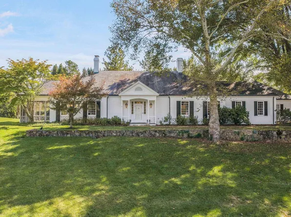 100 Ednam Pl, Charlottesville, VA 22903