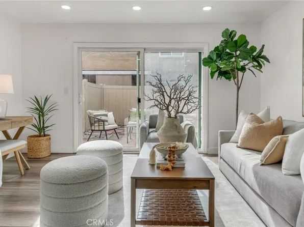 1/2 Village Dr, Cerritos, CA 90703