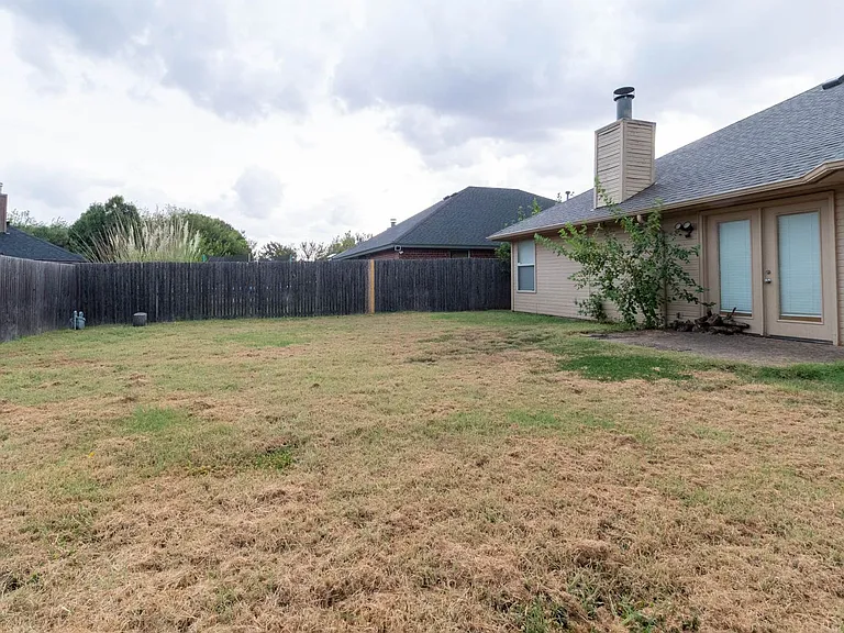 10501 NW 45th St — Photo 26